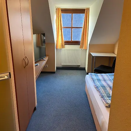 בית הארחה Fruhstuckspension Klosterhof In Franken 3*